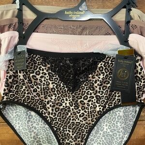 Panties: 4 pair